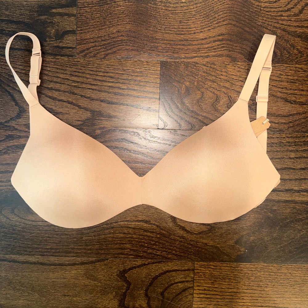 SKIMS WIRELESS PUSH UP PLUNGE BRA 32DDD CLAY